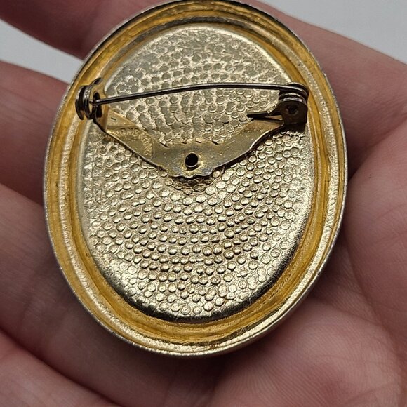 VTG Fragonard Couple Courting Brooch Pin Hong Kong Gold Tone - Picture 4 of 9